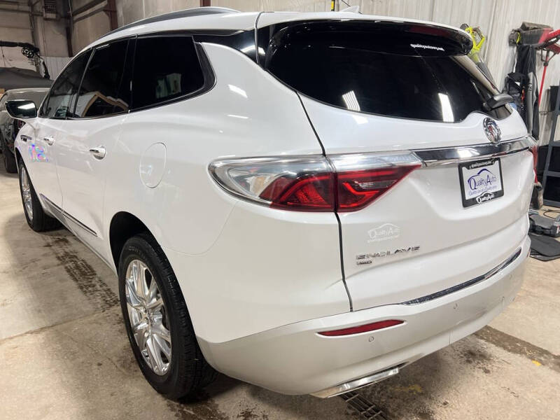 2023 Buick Enclave Essence