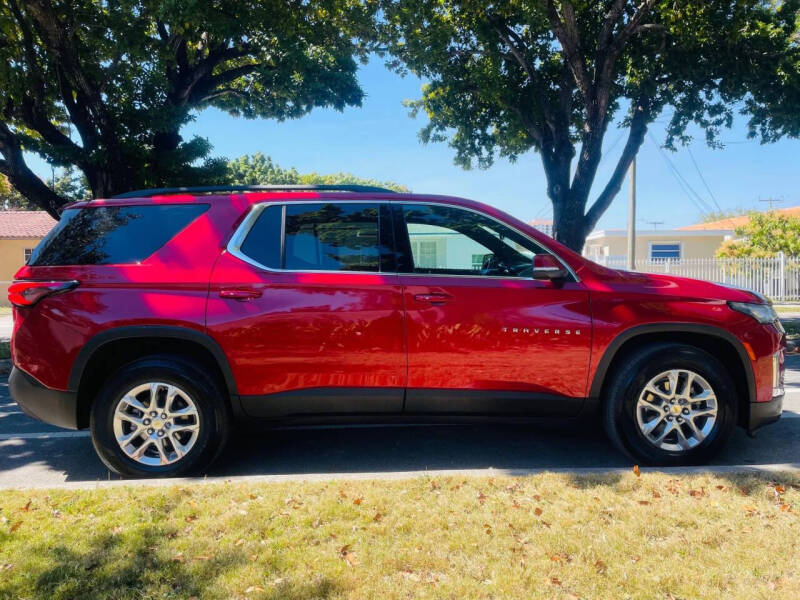 2023 Chevrolet Traverse LT Cloth