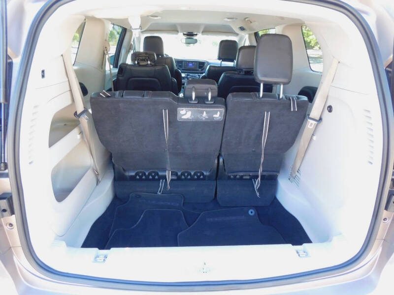 2017 Chrysler Pacifica Touring-L