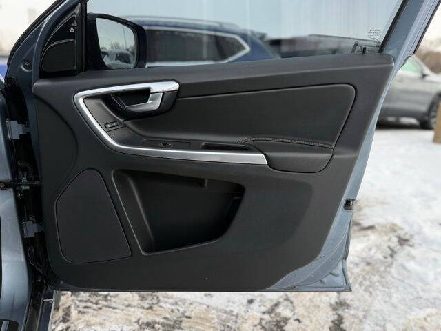 2017 Volvo XC60 T6 Dynamic