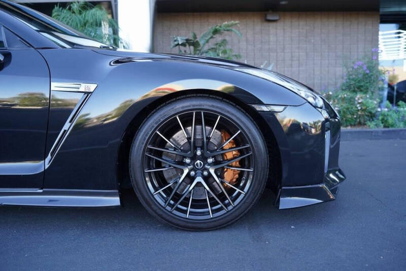 2017 Nissan GT-R Premium