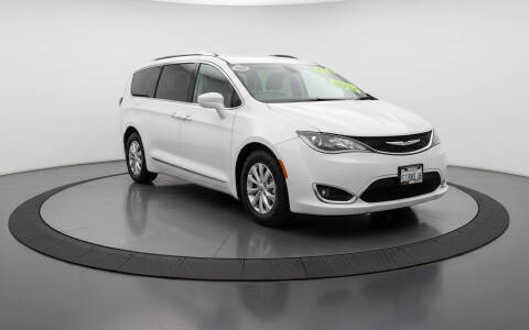 2018 Chrysler Pacifica Touring L Plus