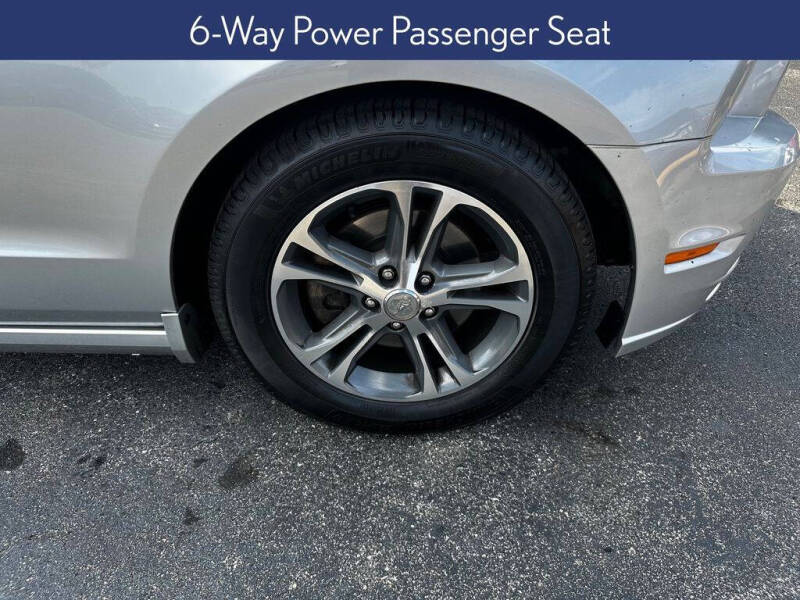 2013 Ford Mustang V6