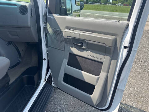 2013 Ford E-Series E-350 SD XLT