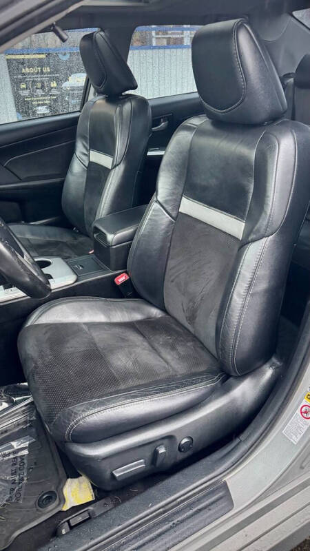 2014 Toyota Camry SE V6