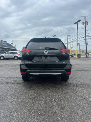 2018 Nissan Rogue SV