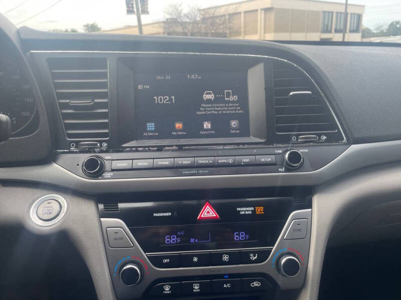 2017 Hyundai Elantra