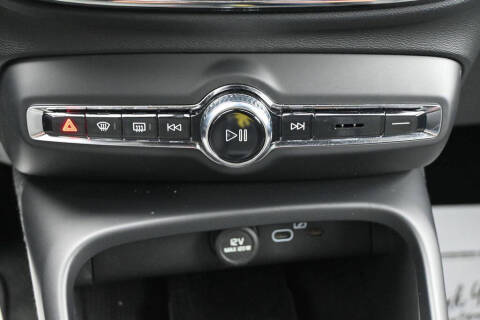 2024 Volvo XC40
