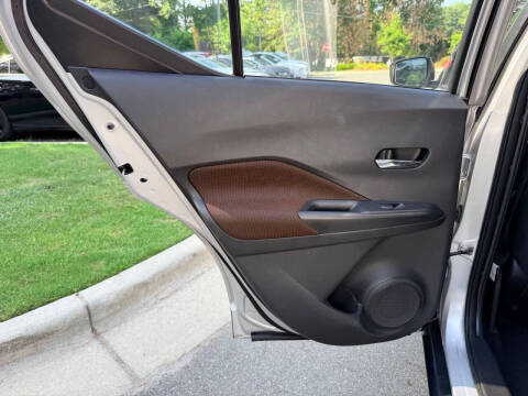 2019 Nissan Kicks SR