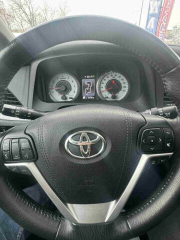 2018 Toyota Sienna SE Premium 8-Passenger