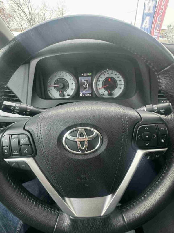 2018 Toyota Sienna SE Premium 8-Passenger