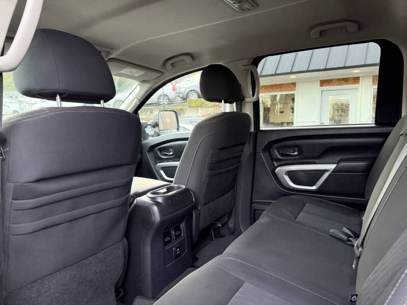 2017 Nissan Titan XD SV