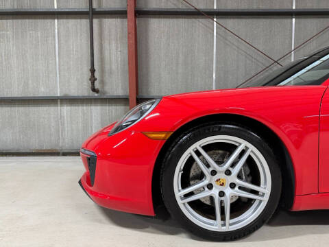 2018 Porsche 911 Carrera