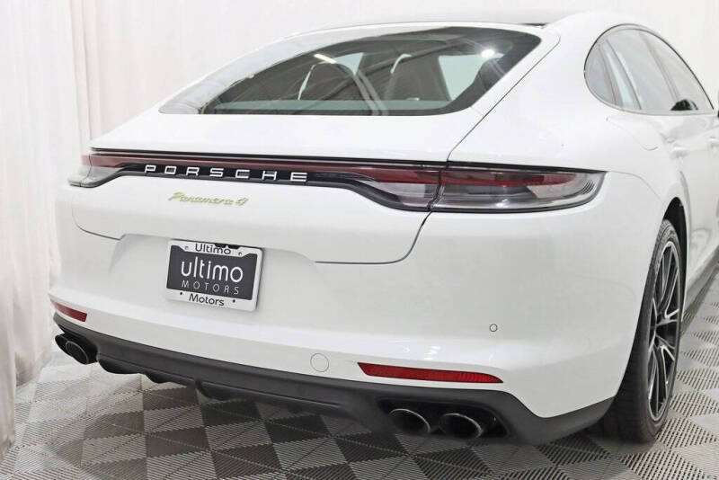 2022 Porsche Panamera