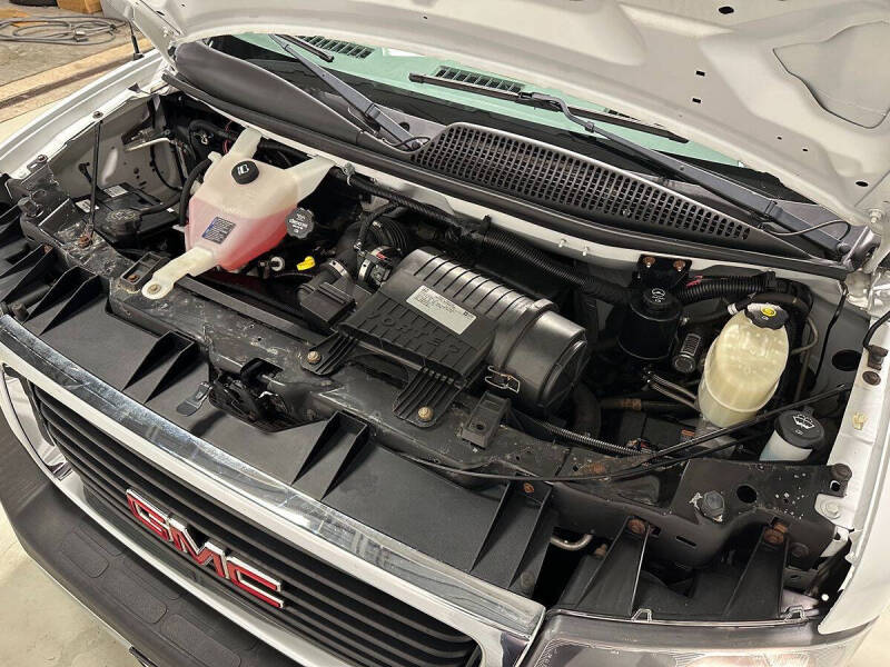 2017 GMC Savana 2500