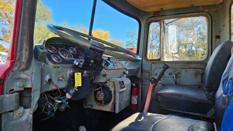 1973 Mack RD685S