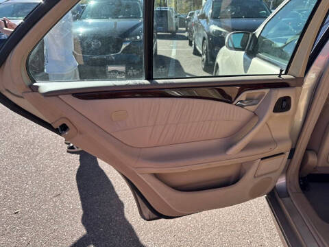 2001 Mercedes-Benz E-Class E 320