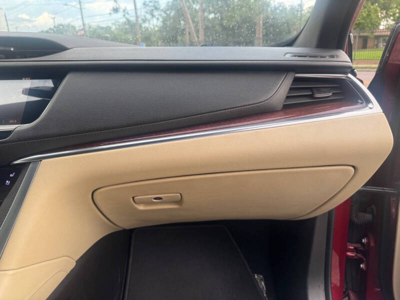 2019 Cadillac XT5 Premium Luxury