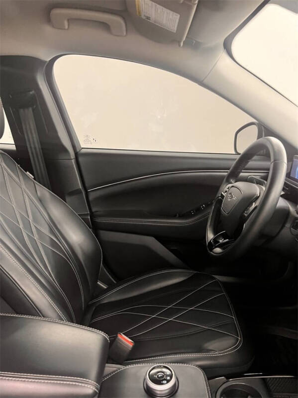 2021 Ford Mustang Mach-E Select