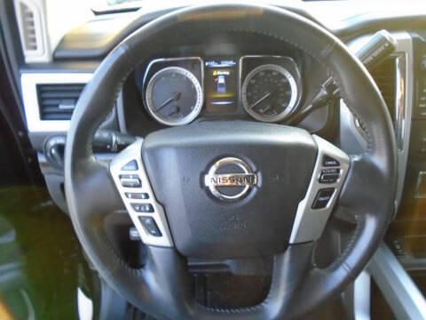 2017 Nissan Titan SV