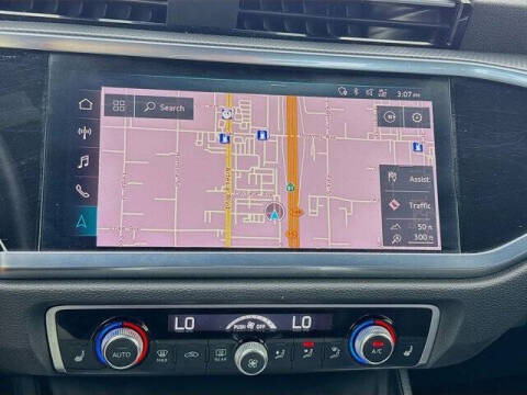 2021 Audi Q3 quattro Premium Plus 40 TFSI