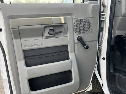 2014 Ford E-Series E-350 SD