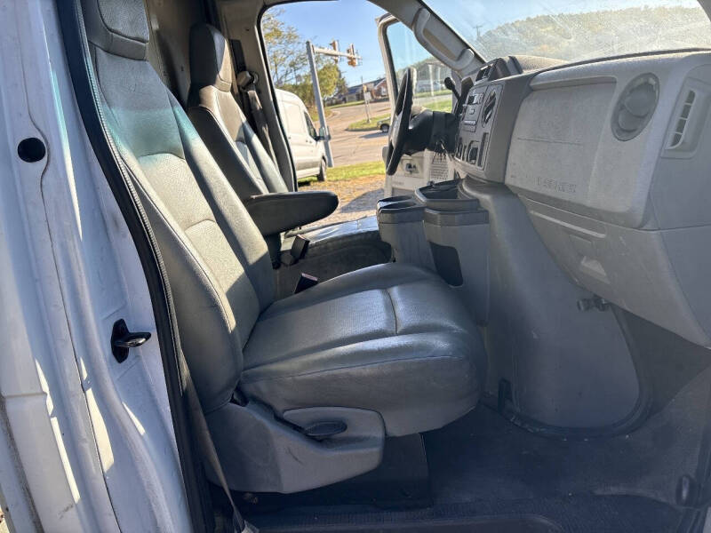 2010 Ford E-Series E-350 SD