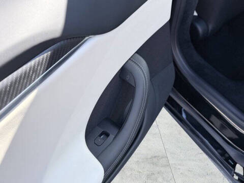 2023 Tesla Model S Plaid