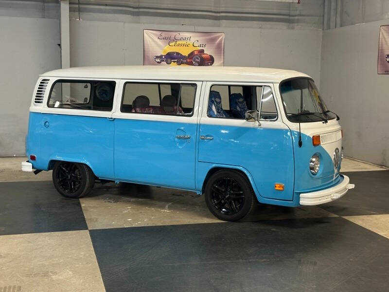 1977 Volkswagen Bus