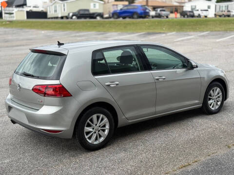 2017 Volkswagen Golf TSI S