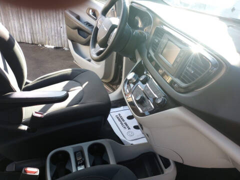 2017 Chrysler Pacifica LX