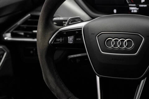 2024 Audi e-tron GT quattro Prestige