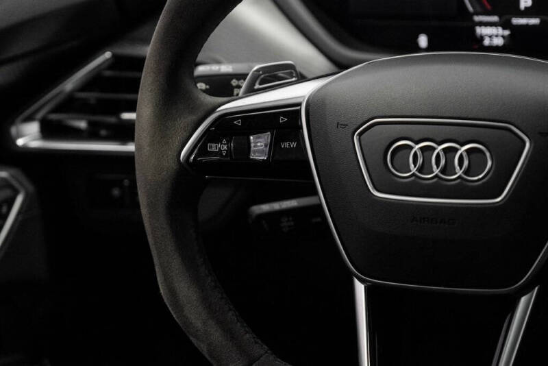 2024 Audi e-tron GT quattro Prestige