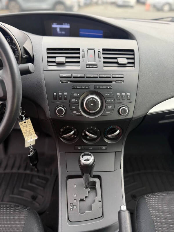 2012 Mazda MAZDA3 i Touring