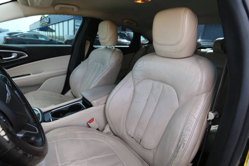 2015 Chrysler 200 C