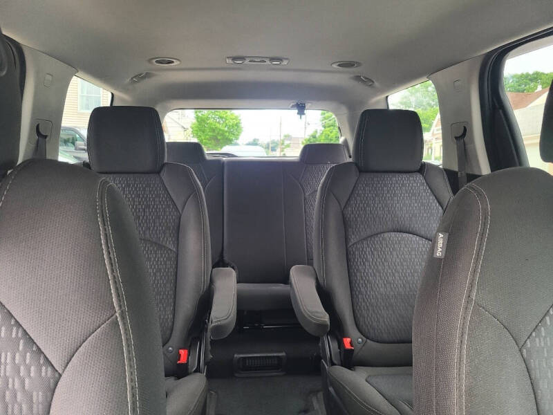 2016 GMC Acadia SLE-2
