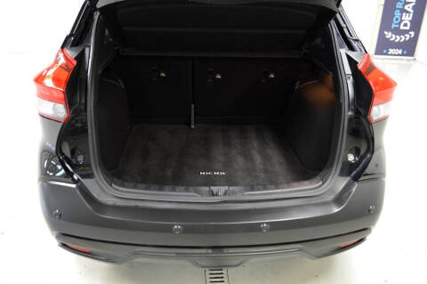 2020 Nissan Kicks SR