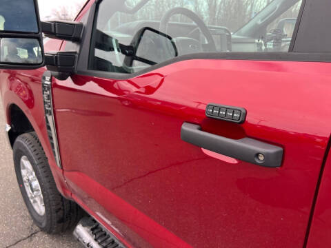 2025 Ford F-350 Super Duty XLT