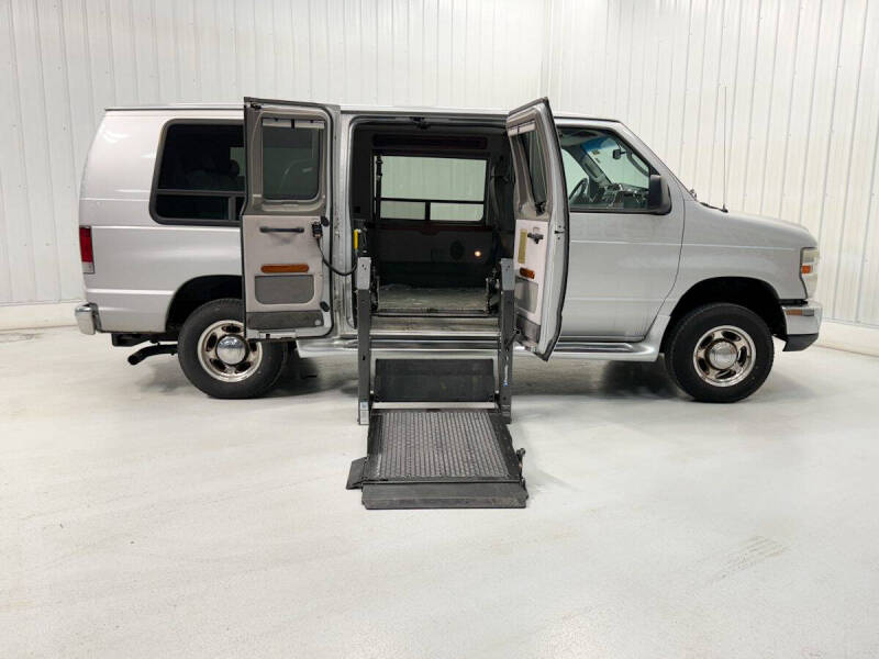 2011 Ford E-Series E-150