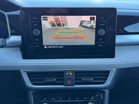 2025 Volkswagen Taos SE 4Motion