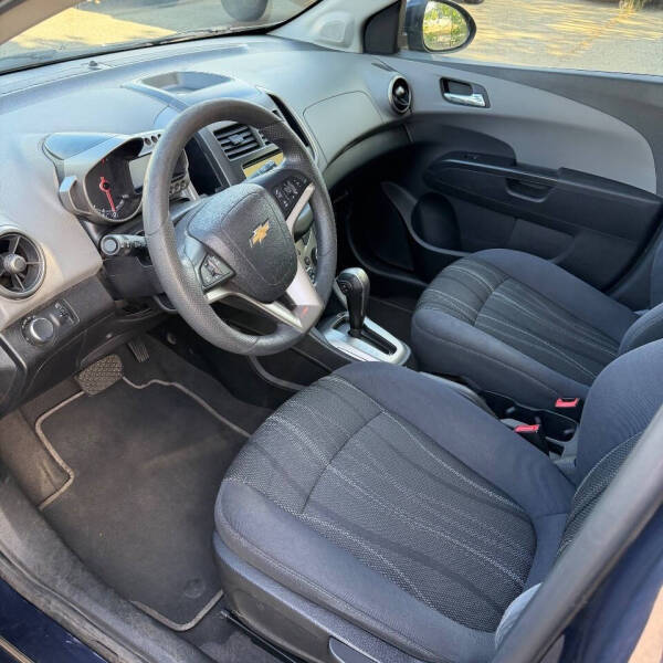 2016 Chevrolet Sonic LT Auto