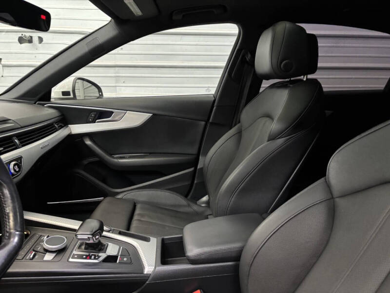 2017 Audi A4 2.0T quattro Premium Plus