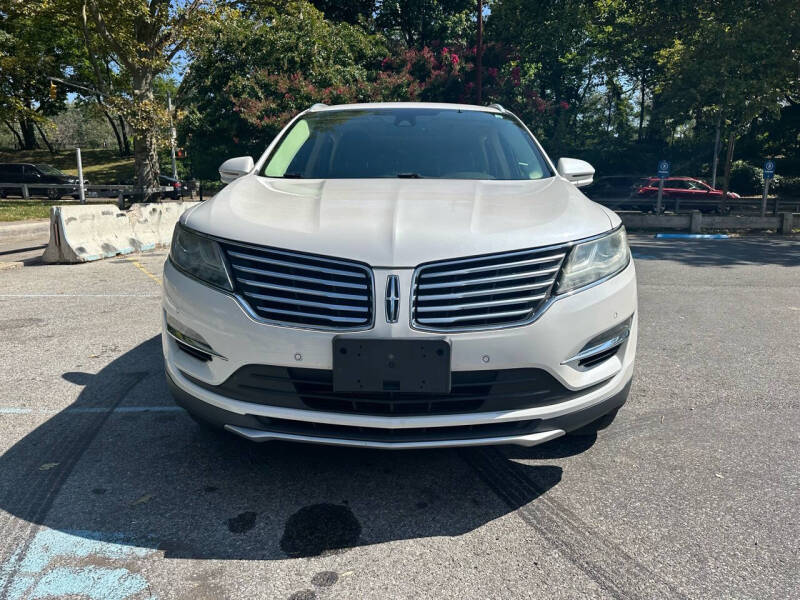 Lincoln MKC's photo