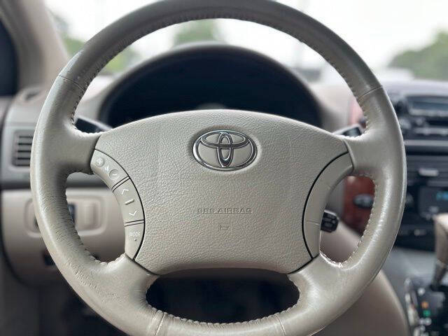 2004 Toyota Sienna