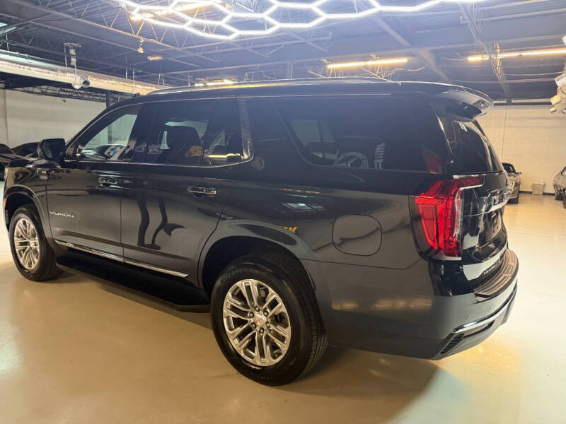 2023 GMC Yukon SLT