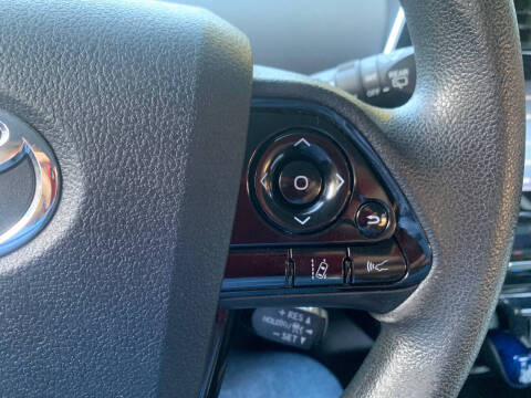 2020 Toyota Prius LE