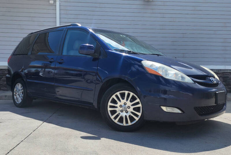 2007 Toyota Sienna XLE's photo