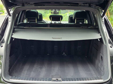 2023 Porsche Cayenne Platinum Edition