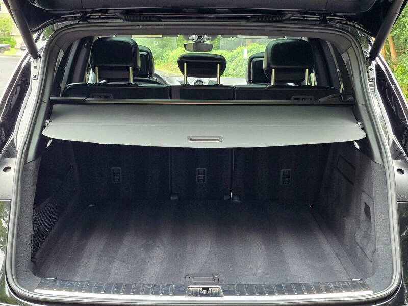 2023 Porsche Cayenne Platinum Edition