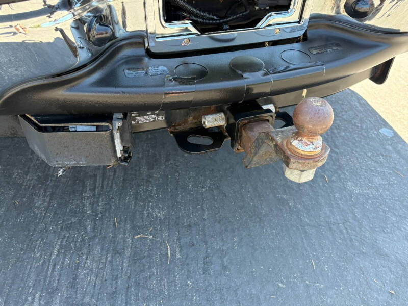 2004 Ford Excursion XLS